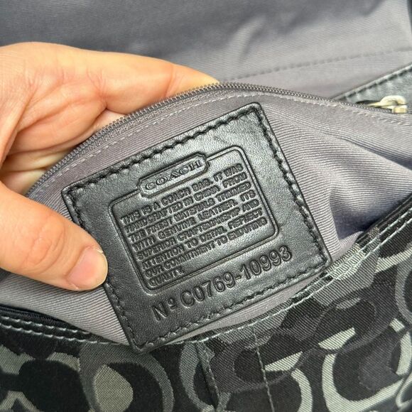 Y2K Black Canvas Coach Chelsea Optic Signature Flap Shoulder Purse - Style 10993 - Picture 4 of 8